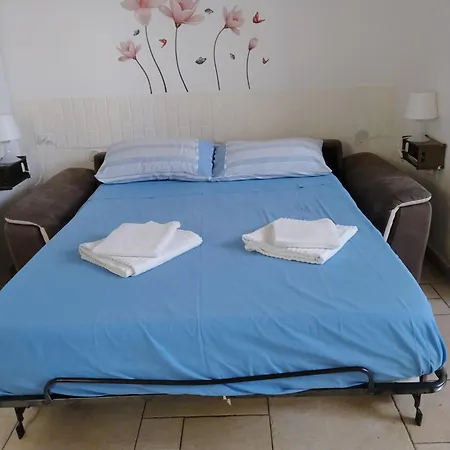 Un Rubino Fra I Sassi